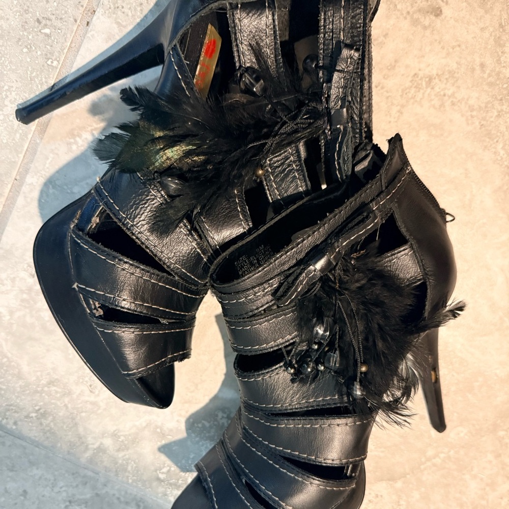 Elegant Black Feathered Women's Heels